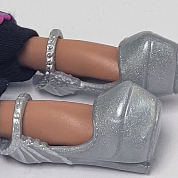 Lol Surprise OMG Winter Chill Icy Gurl 10" inch Doll Curly Teal Hair no Jacket - Picture 5 of 10